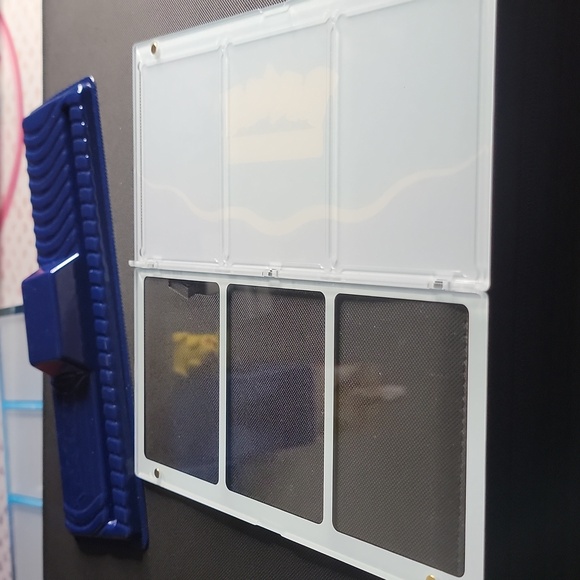 Pokemon card display case - Picture 3 of 4